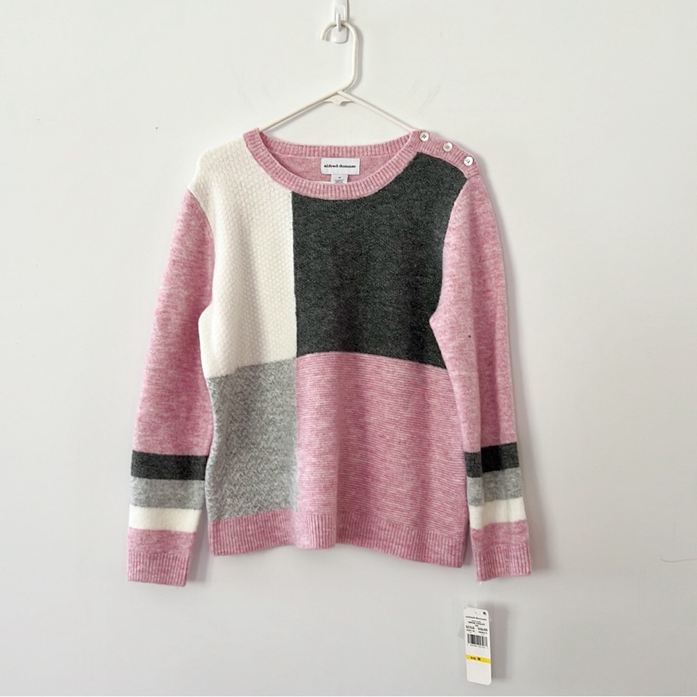 New with tags Alfred Dunner Swiss chalet sweater. Medium pink and gray
